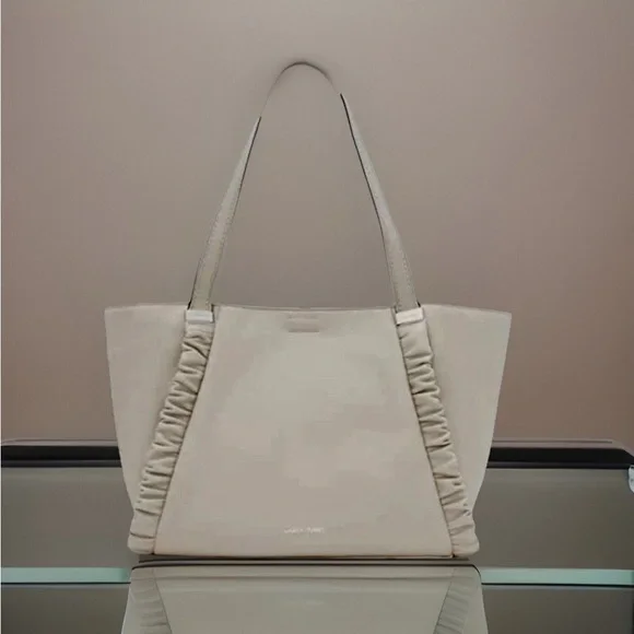 ❎❎SOLD❎❎Calvin Klein Large Luna lTote Bag in “Fawn” NWT - Picture 1 of 9